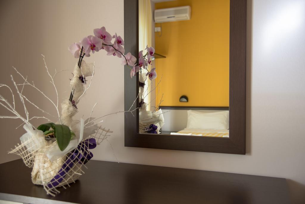 Hotel Mirage Bellaria-Igea Marina Esterno foto