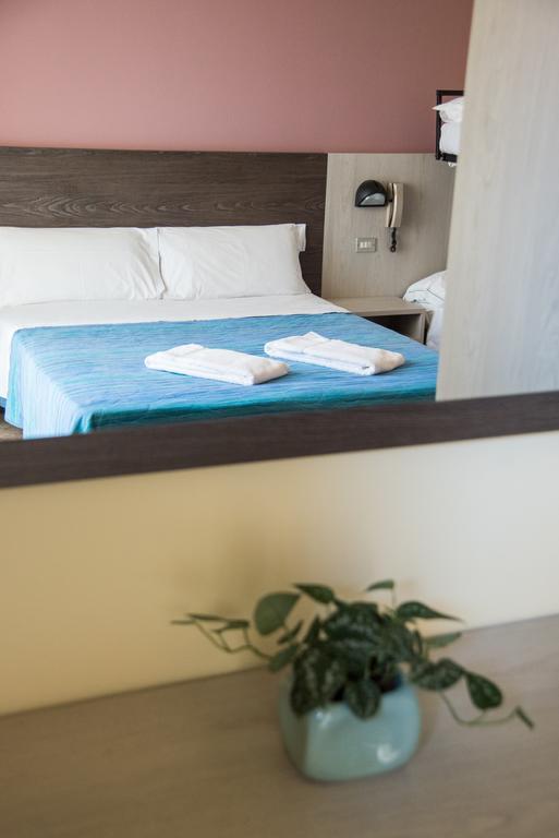 Hotel Mirage Bellaria-Igea Marina Esterno foto