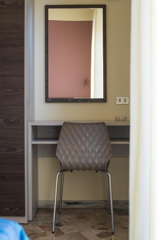 Hotel Mirage Bellaria-Igea Marina Esterno foto