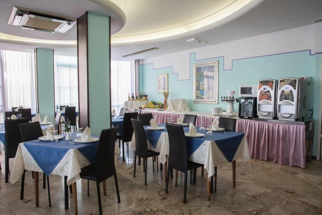 Hotel Mirage Bellaria-Igea Marina Esterno foto